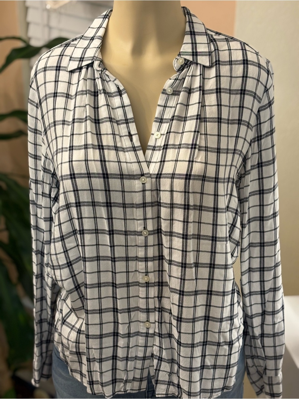 LOFT women’s White Navy Plaid Button-Up Shirt. Soft material.